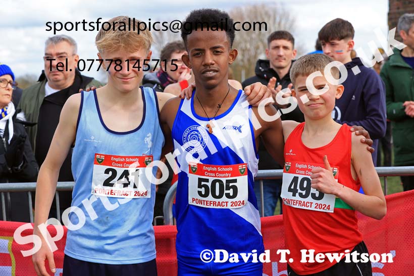 Junior Boys 2024 English Schools Cross Country Champs., Pontefract, March 16th.  Photo: David T. Hewitson/Sports for All Pics